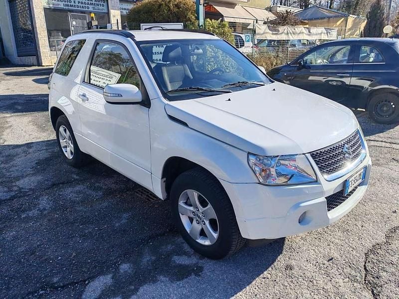 Usata Suzuki Grand Vitara 106 CV (77 kW) 2011 Bianco SUV