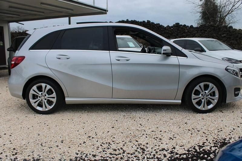 Usata Mercedes B180 Premium 109 CV (80 kW) 2017 Grigio Utilitaria