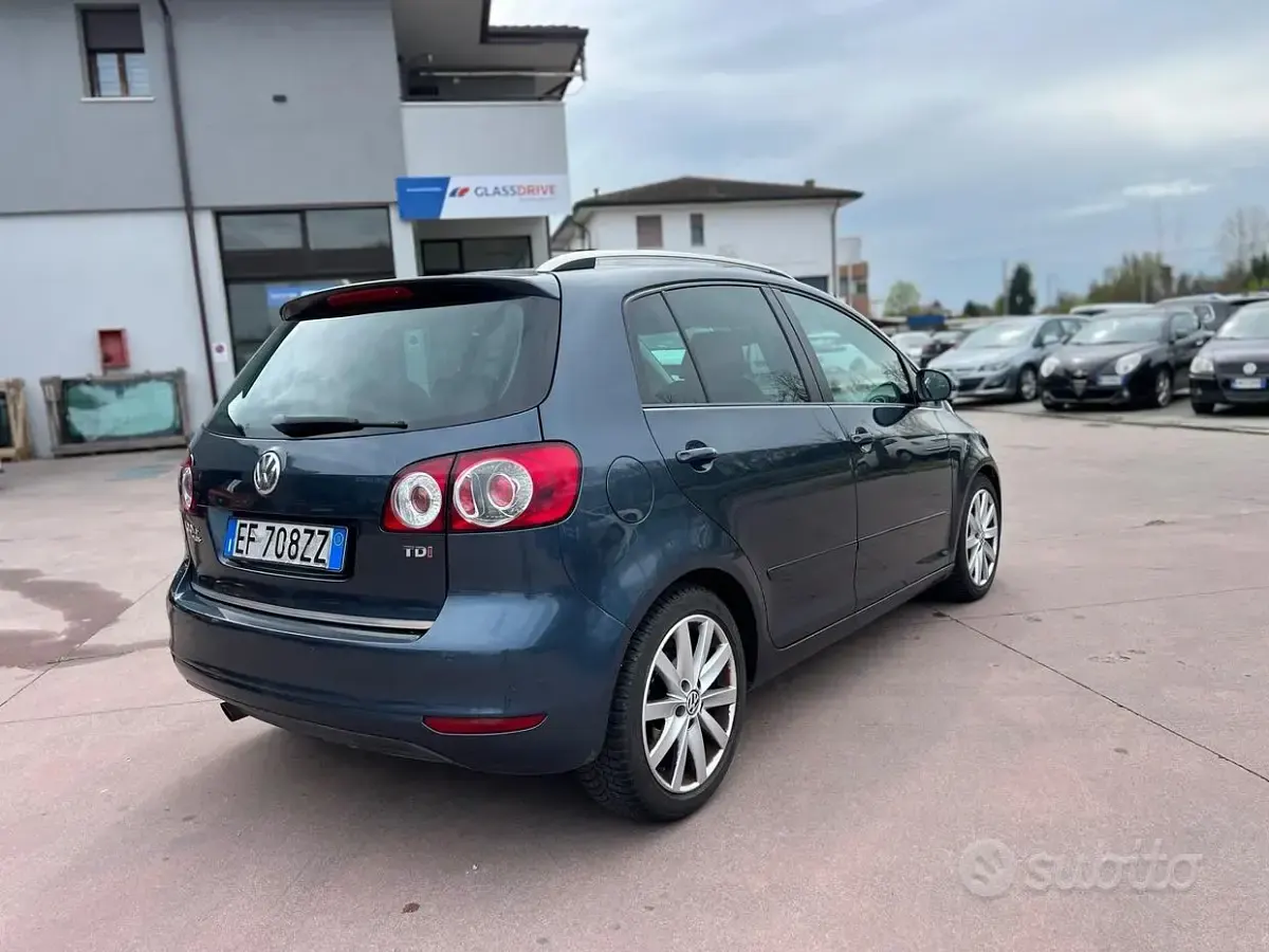 Usado VW Golf VI Highline 105 CV (77 kW) 2011 Azul Utilitario
