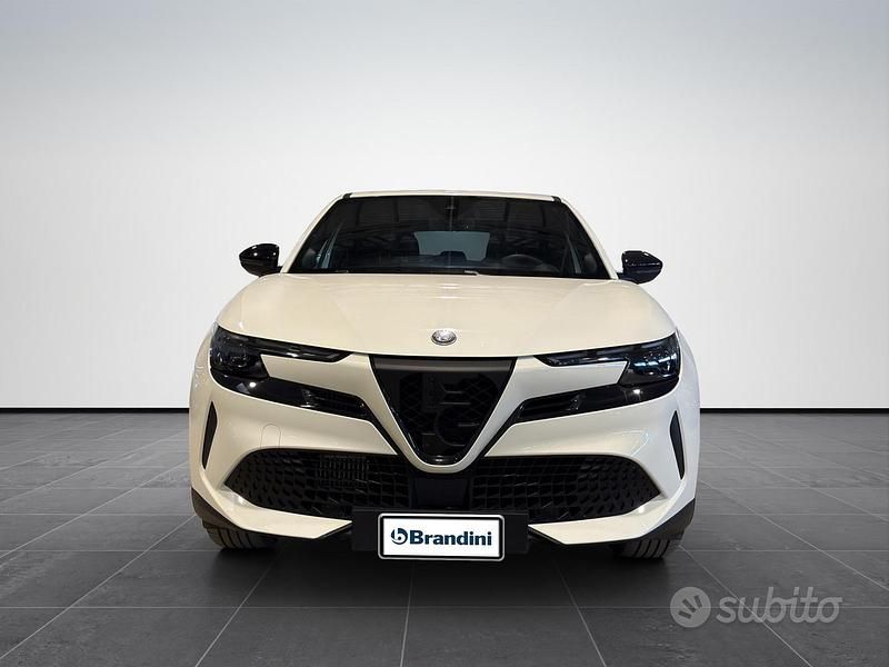 Usata Alfa Romeo Junior Edizione Speciale 136 CV (100 kW) 2025 Alpine white SUV