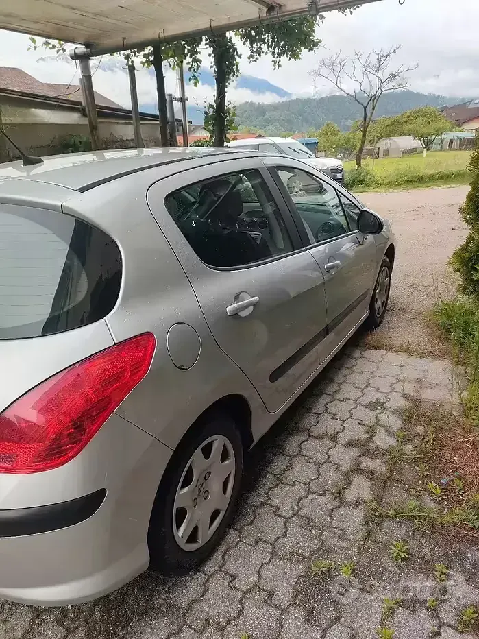 Usata Peugeot 308 90 CV (66 kW) 2007 Grigio Utilitaria