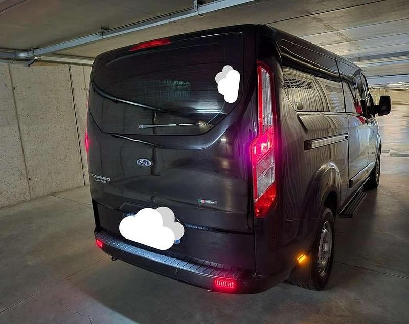 Usata Ford Tourneo Custom Titanium 170 CV (125 kW) 2017 Nero Furgone