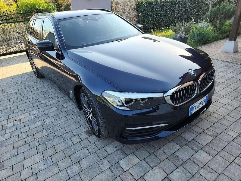 Usata BMW 530 M Sport 265 CV (194 kW) 2019 Blu/azzurro Station wagon