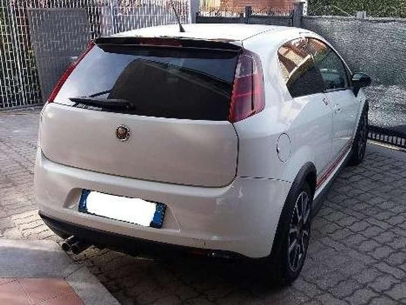 Usata Abarth Grande Punto 155 CV (114 kW) 2009 Bianco Utilitaria