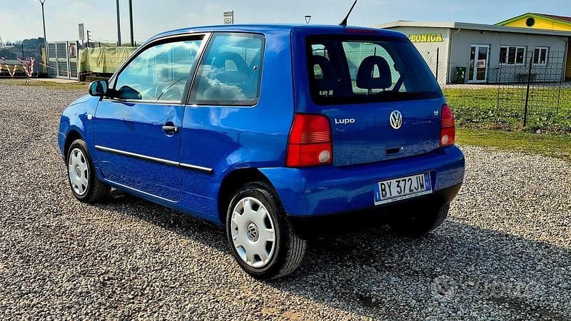 Usata VW Lupo 60 CV (44 kW) 2003 Blu Utilitaria