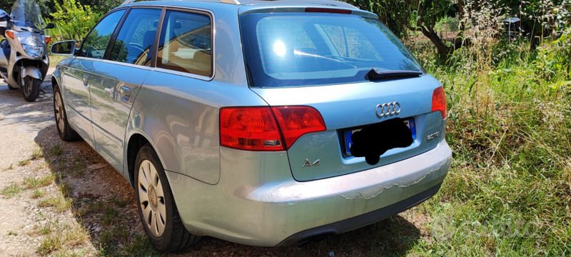 Usata Audi A4 140 CV (102 kW) 2005 Blu Station wagon