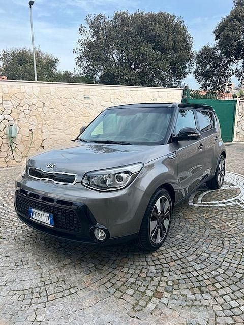 Usata Kia Soul 2016 Grigio SUV