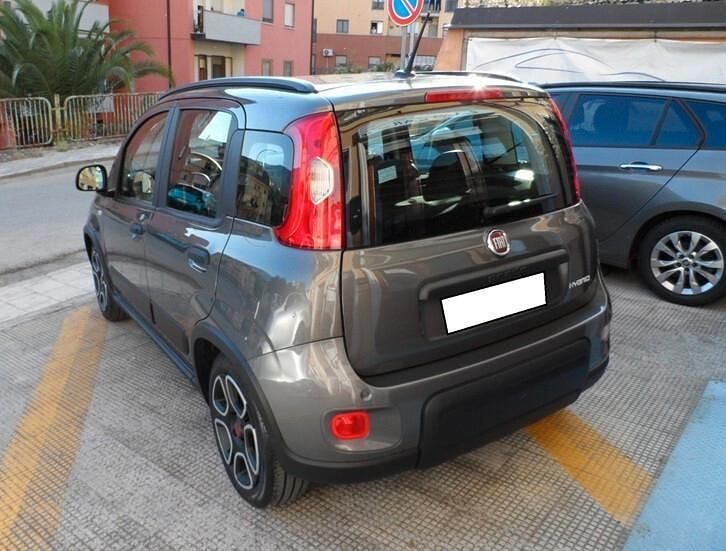Usata Fiat Panda Cross Cross 70 CV (51 kW) 2022 Grigio Utilitaria