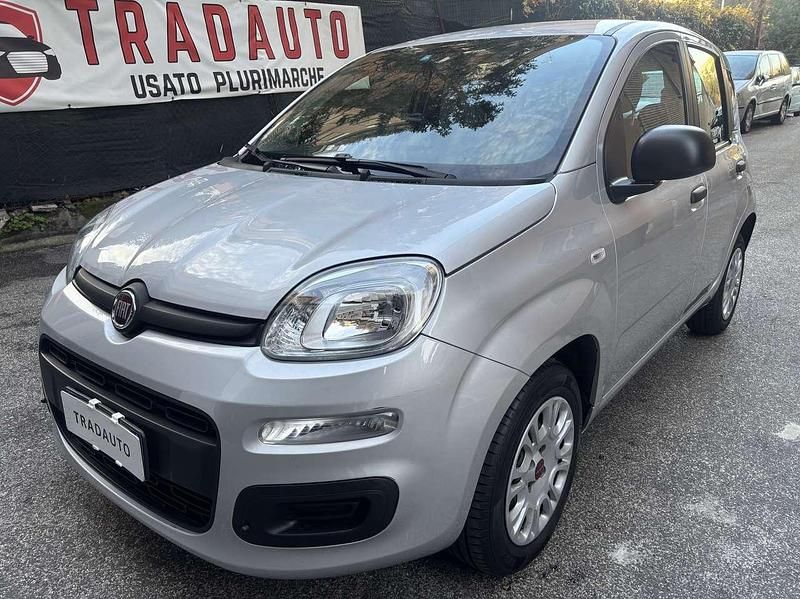 Argento Usata 2020 Fiat Panda Connect Due volumi | 9990 € (Buon prezzo) - Immagine 1/4