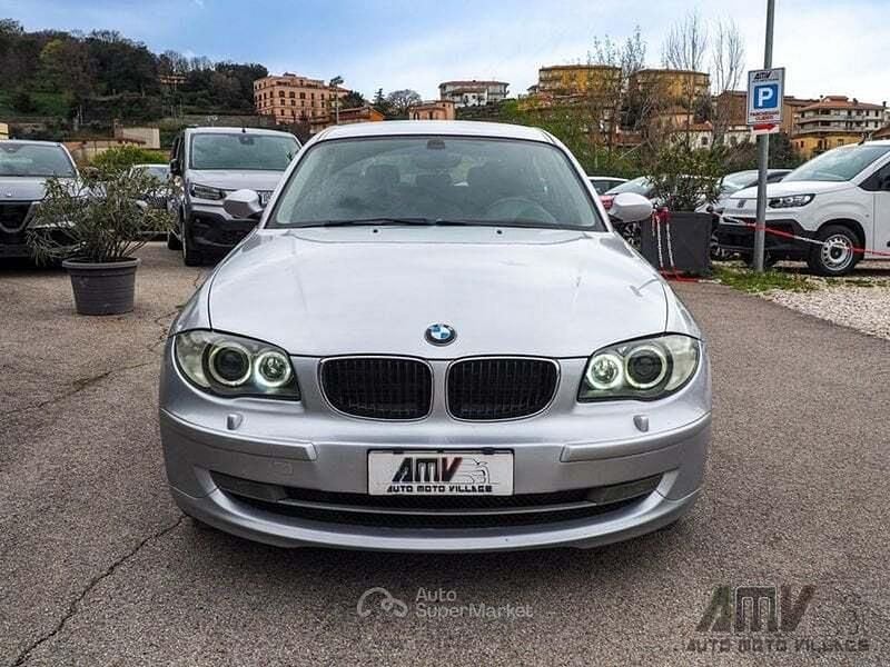 Usata BMW 120 177 CV (130 kW) 2007 Argento Utilitaria