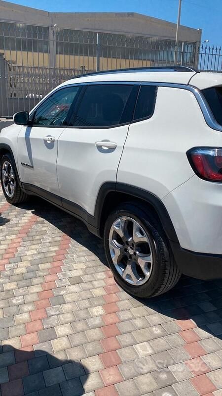 Usata Jeep Compass 120 CV (88 kW) 2019 Bianco SUV