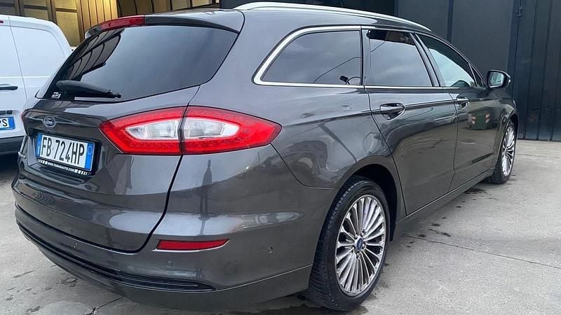 Usata Ford Mondeo Titanium 150 CV (110 kW) 2015 Grigio Station wagon
