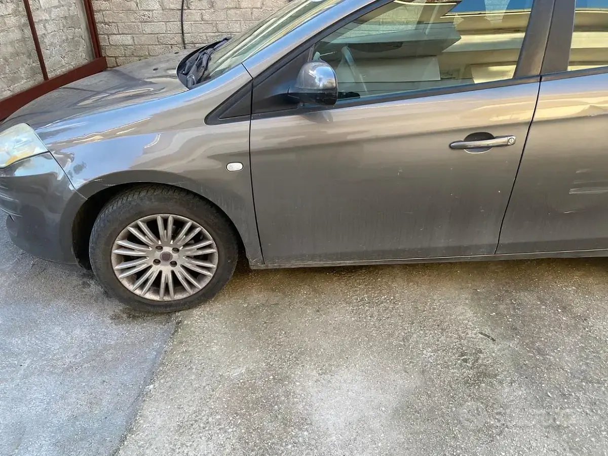 Usata Fiat Bravo 90 CV (66 kW) 2009 Utilitaria