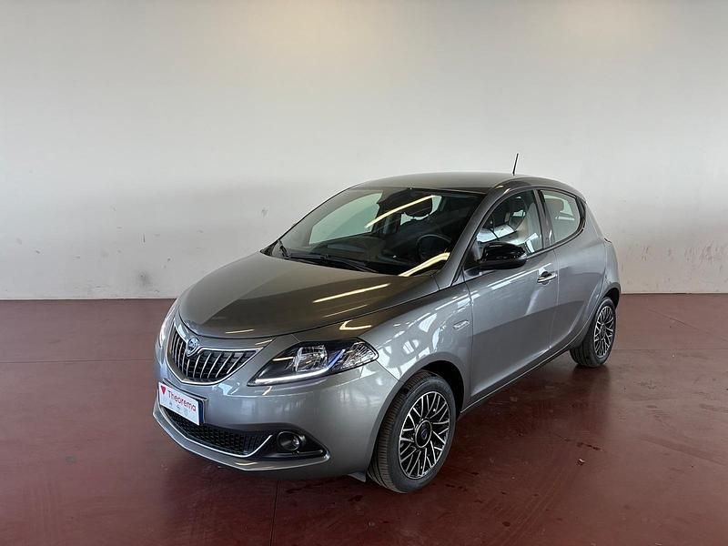 Usata Lancia Ypsilon S 69 CV (50 kW) 2024 Grigio pietra Utilitaria