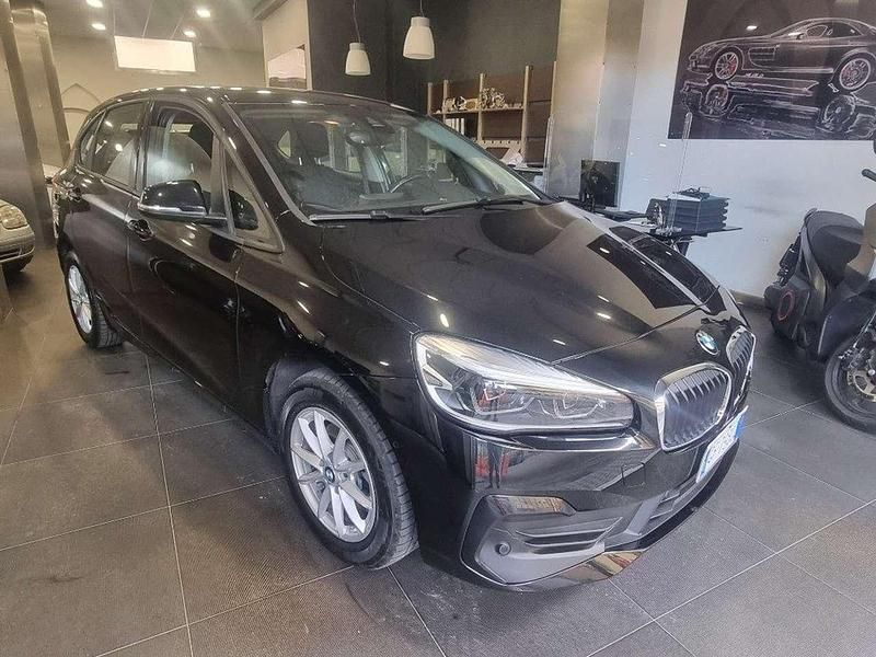 Usata BMW 216 Active Tourer Advantage 116 CV (85 kW) 2021 Nero Monovolume