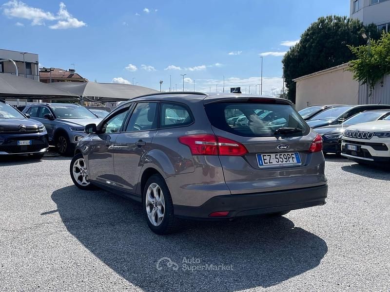 Usata Ford Focus 95 CV (69 kW) 2015 Grigio Station wagon
