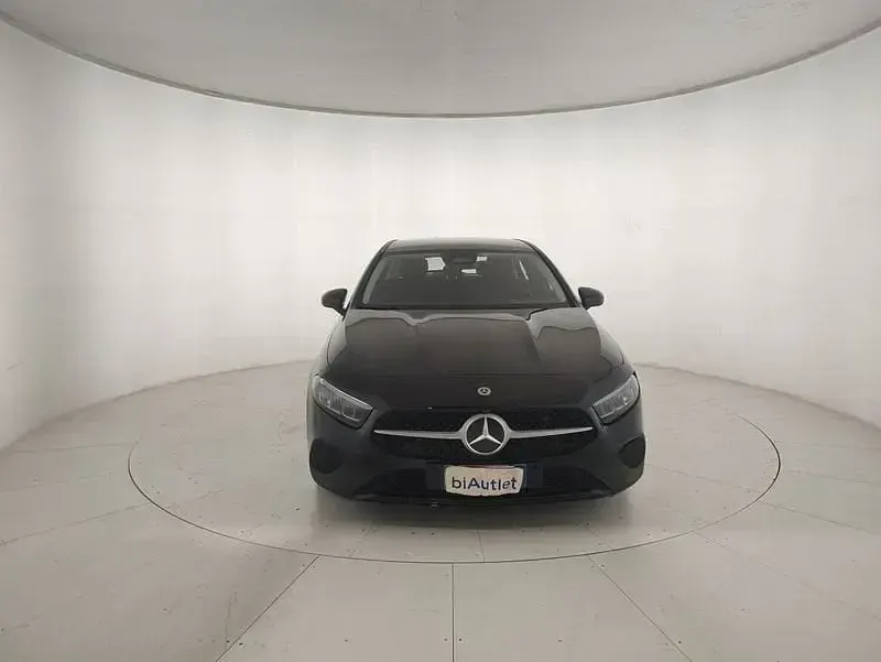 Usata Mercedes A180 Advanced 116 CV (85 kW) 2025 Nero Utilitaria