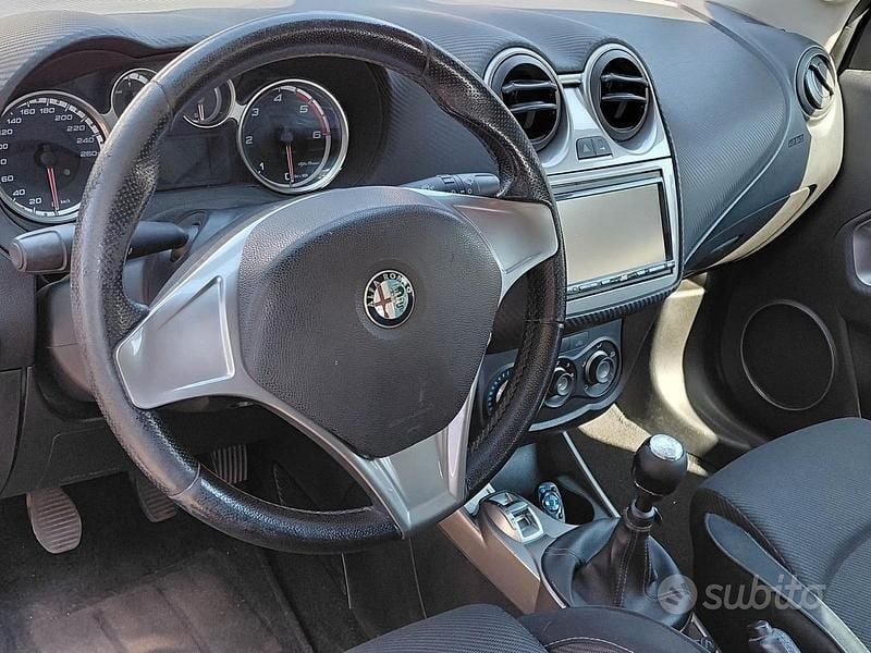 Usata Alfa Romeo MiTo Progression 140 CV (102 kW) 2010 Nero Utilitaria