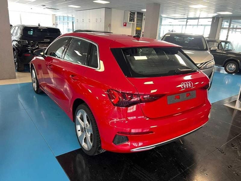 Usata Audi A3 e-tron Advanced 150 CV (110 kW) 2023 Rosso pastello Utilitaria