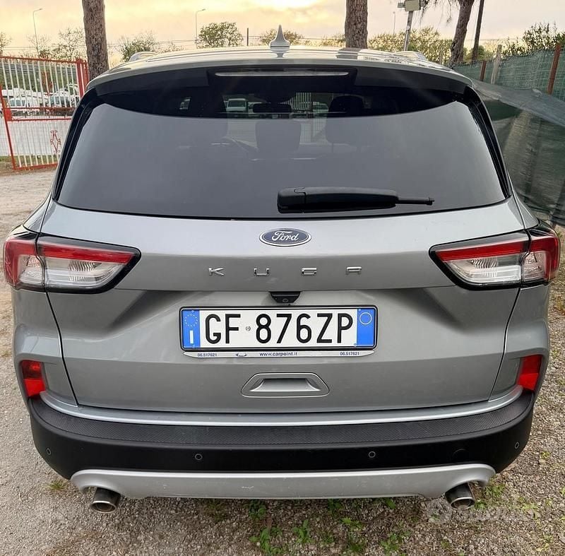 Usata Ford Kuga 120 CV (88 kW) 2021 Grigio SUV