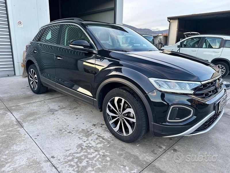 Usata VW T-Roc Style 115 CV (84 kW) 2023 Nero SUV