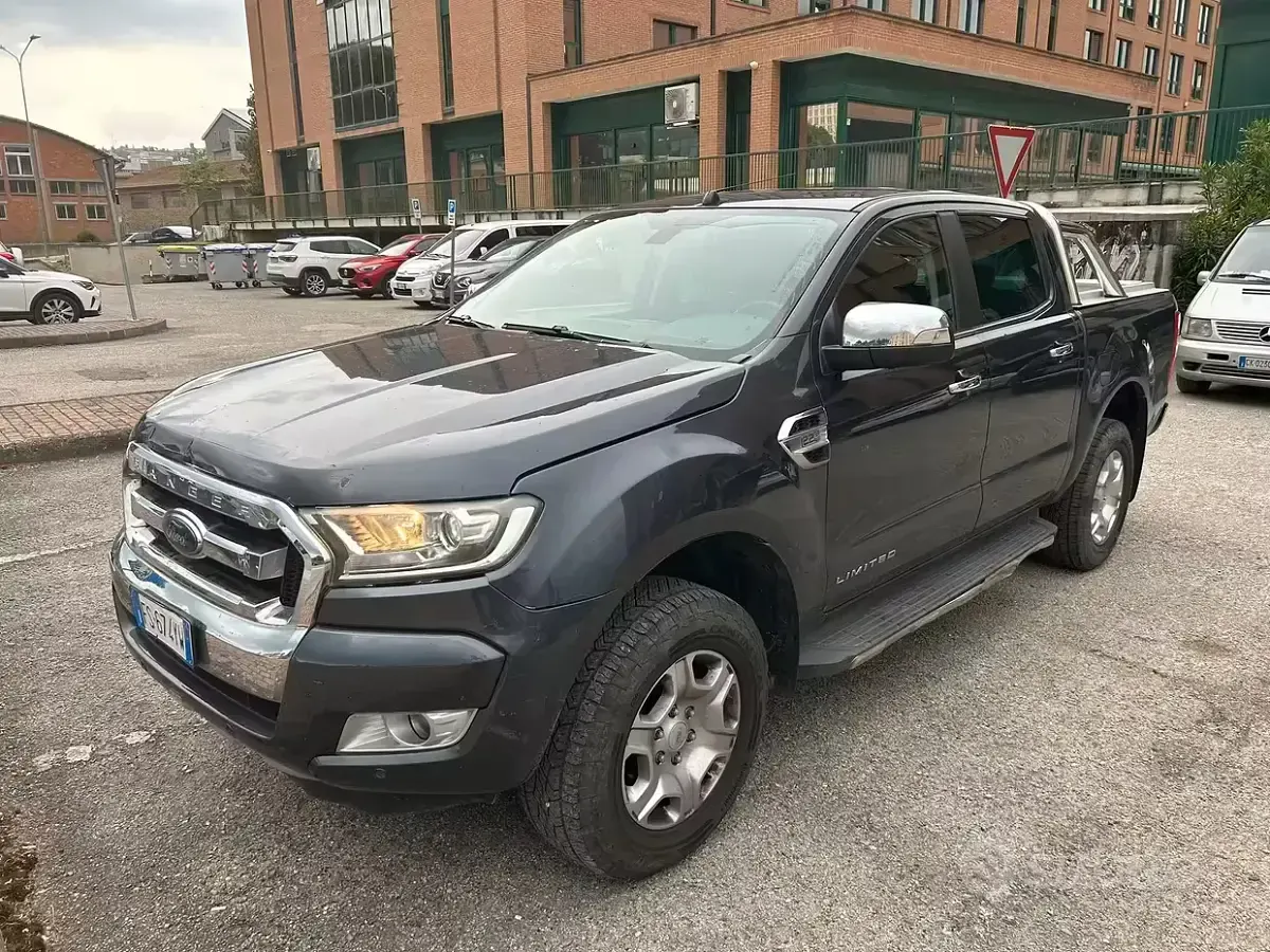 Usata Ford Ranger Limited 160 CV (117 kW) 2018 Pick-up
