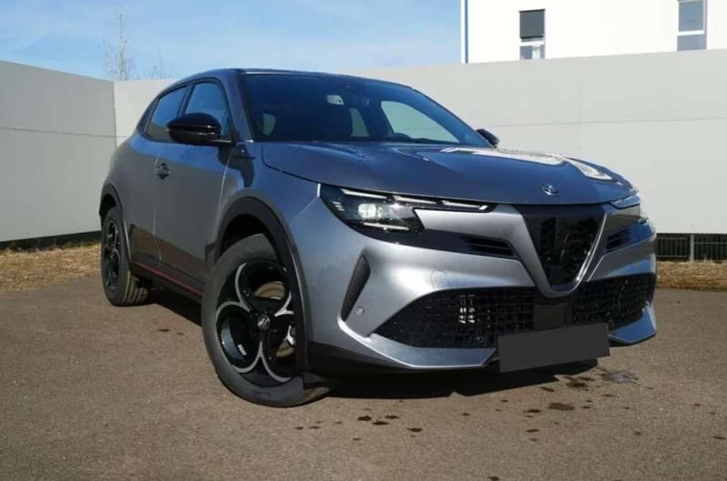 Nuova Alfa Romeo Junior Edizione Speciale 145 CV (106 kW) 2025 Grigio SUV