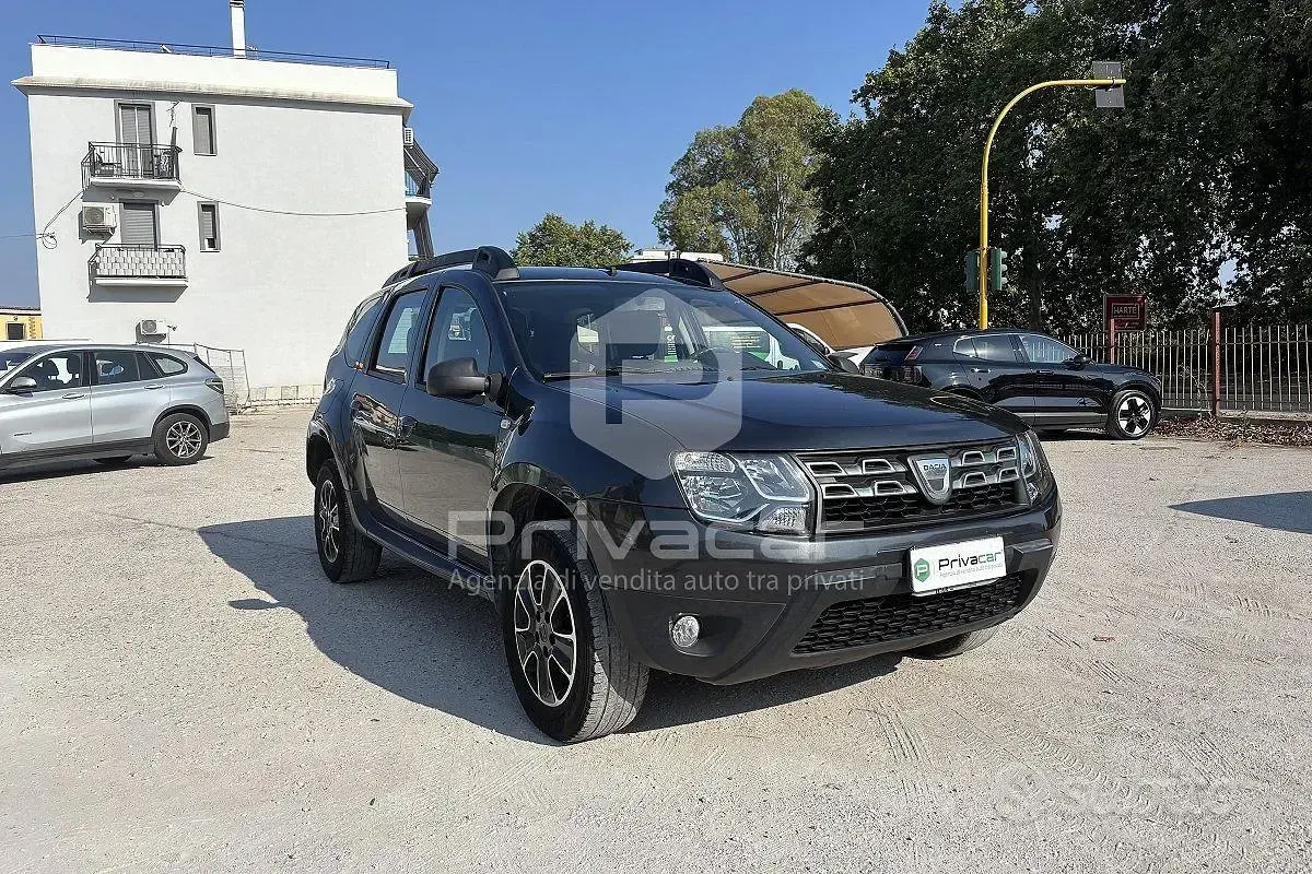 Usata Dacia Duster Ambiance 90 CV (66 kW) 2016 Grigio SUV