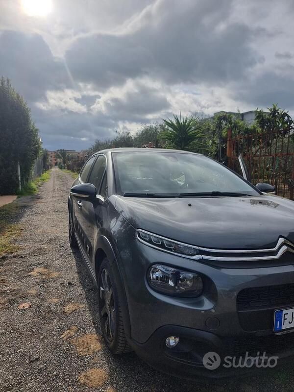 Grigio Usata 2017 Citroën C3 Due volumi | 10.800 € (Buon prezzo) - Immagine 1/4