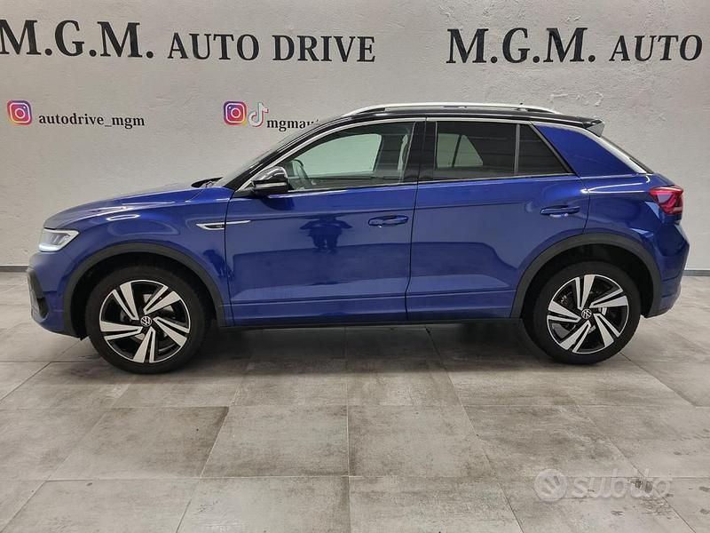 Usata VW T-Roc R-line 150 CV (110 kW) 2023 Blu SUV