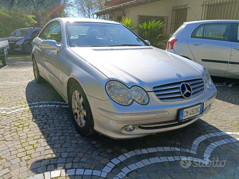 Grigio Usata 2004 Mercedes CLK200 Coupé | 6500 € - Immagine 1/4
