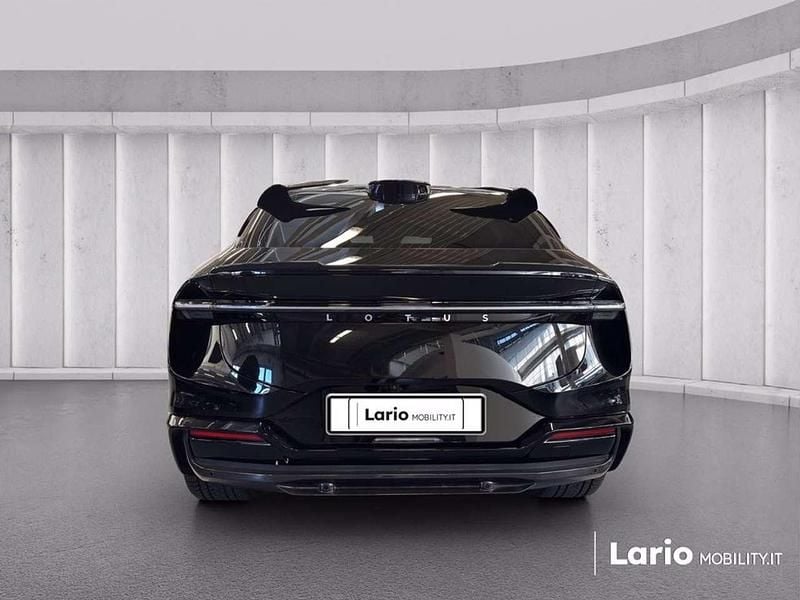Usata Lotus Eletre 675 kW (918 CV) 2025 Nero SUV