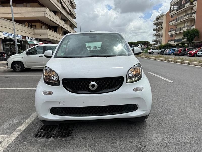 Usata Smart ForTwo Cabrio Passion 90 CV (66 kW) 2019 Bianco Cabrio