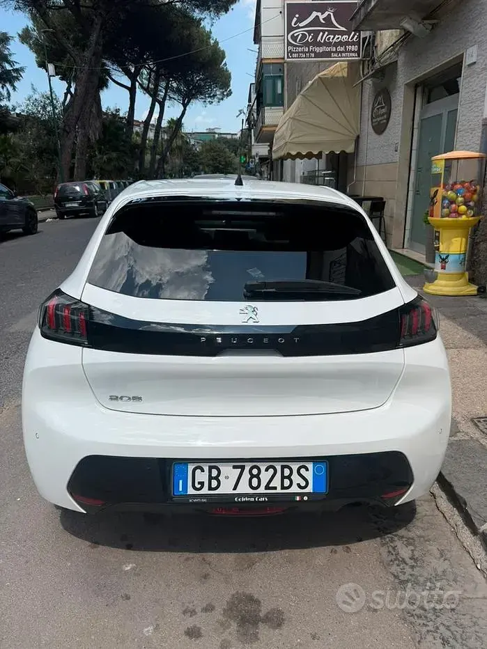 Usata Peugeot 208 102 CV (75 kW) 2020 Bianco Utilitaria