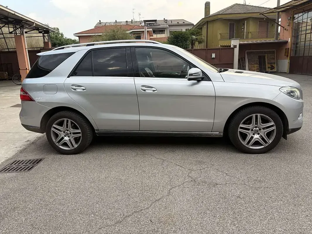 Usata Mercedes ML250 204 CV (150 kW) 2014 Grigio SUV