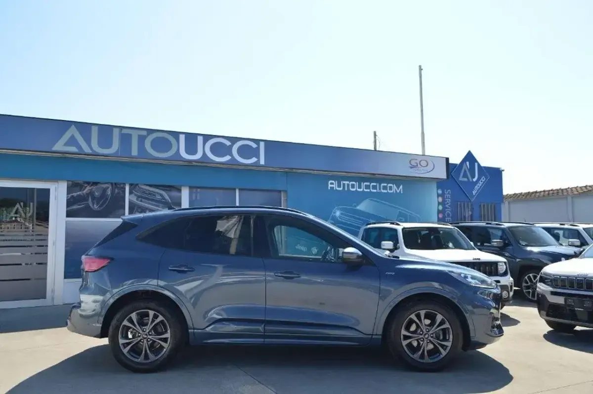 Usata Ford Kuga ST-Line X 120 CV (88 kW) 2022 Chrome blue metallic SUV