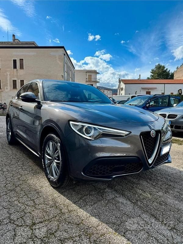 Usata Alfa Romeo Stelvio Super 210 CV (154 kW) 2022 Grigio SUV