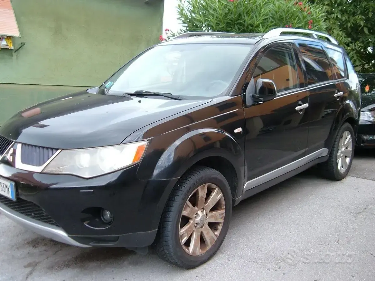 Usata Mitsubishi Outlander 140 CV (102 kW) 2007 Nero SUV