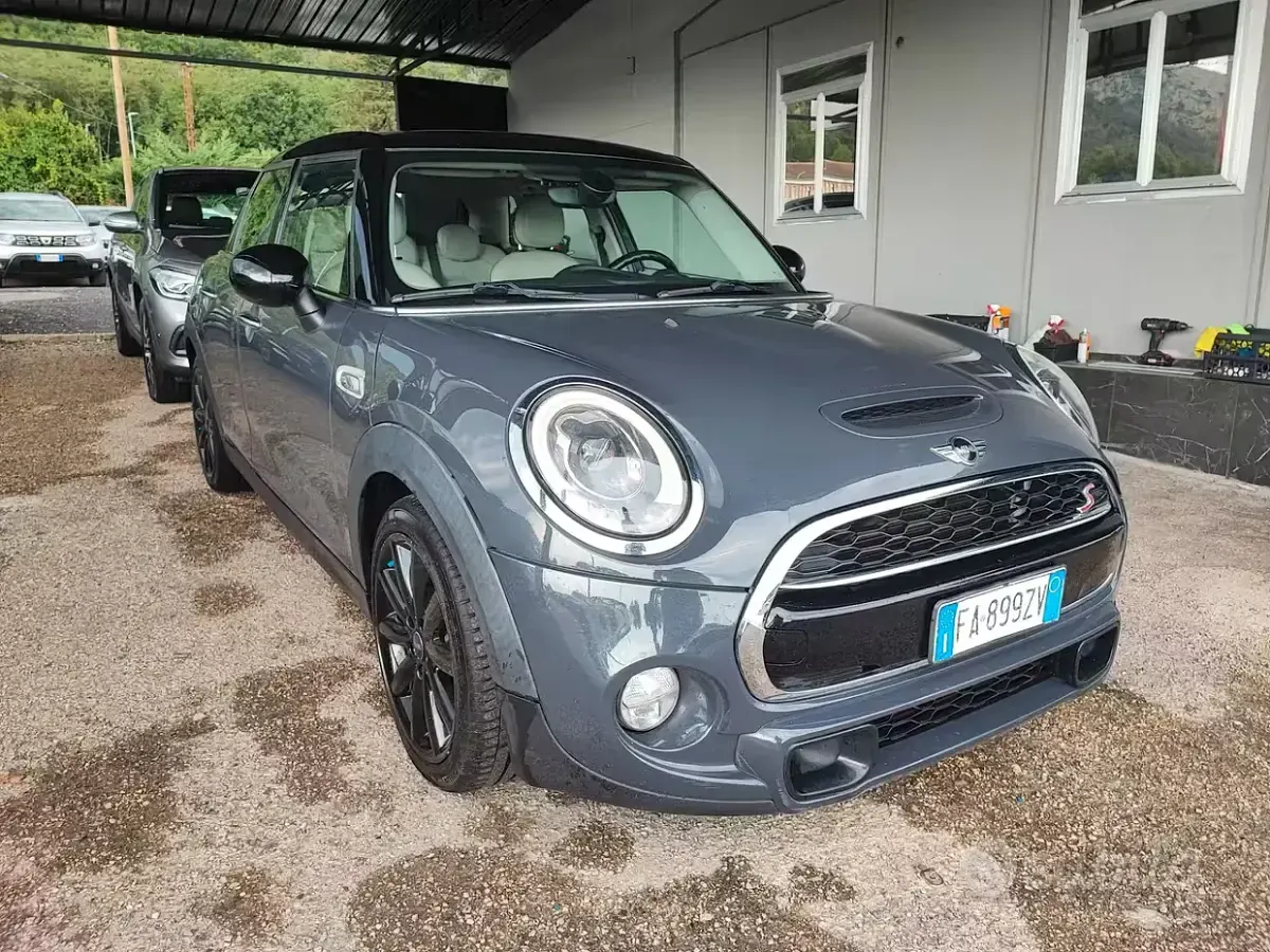 Usata Mini Cooper SD Business 170 CV (125 kW) 2015 Grigio Utilitaria