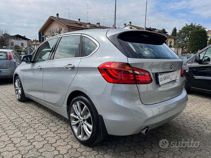 Usata BMW 216 Active Tourer Advantage 116 CV (85 kW) 2015 Argento Monovolume