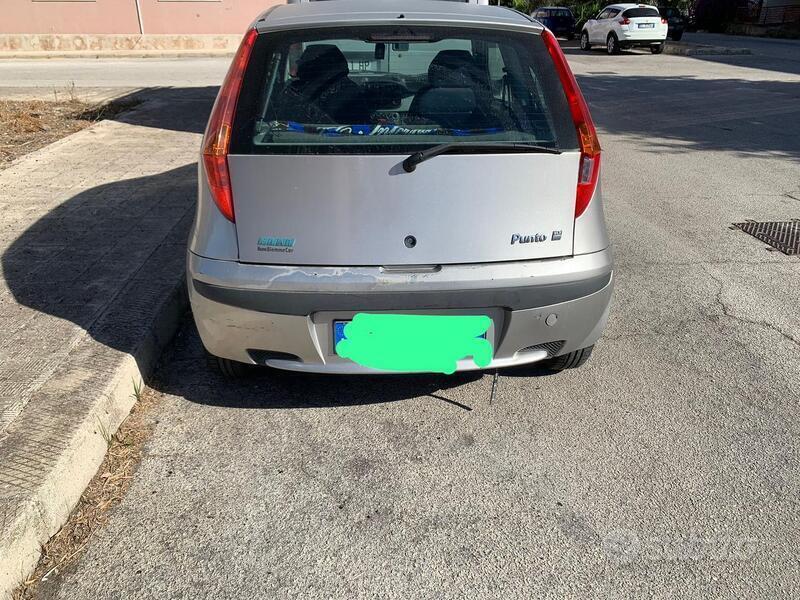 Usato 2002 Fiat Punto 1.2 Benzin (1.400 €)