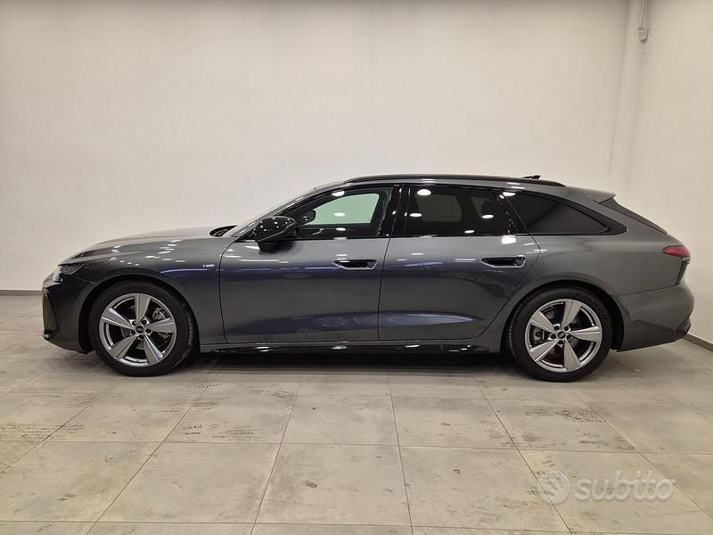 Nuova Audi A6 S-Line 2025 Grigio Station wagon