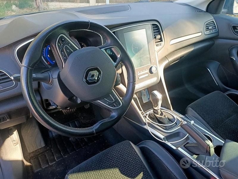 Usata Renault Mégane IV 110 CV (80 kW) 2017 Grigio Station wagon