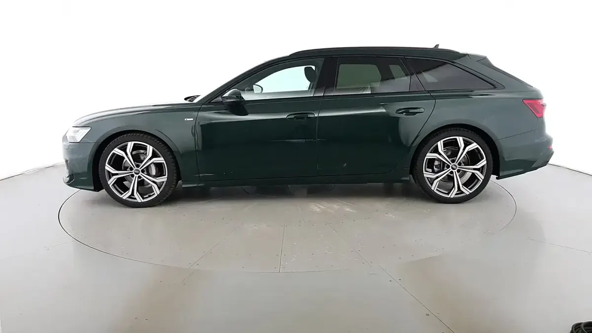 Nuova Audi A6 S-Line 204 CV (150 kW) 2025 Verniciature personalizzate audi exclusive Station wagon