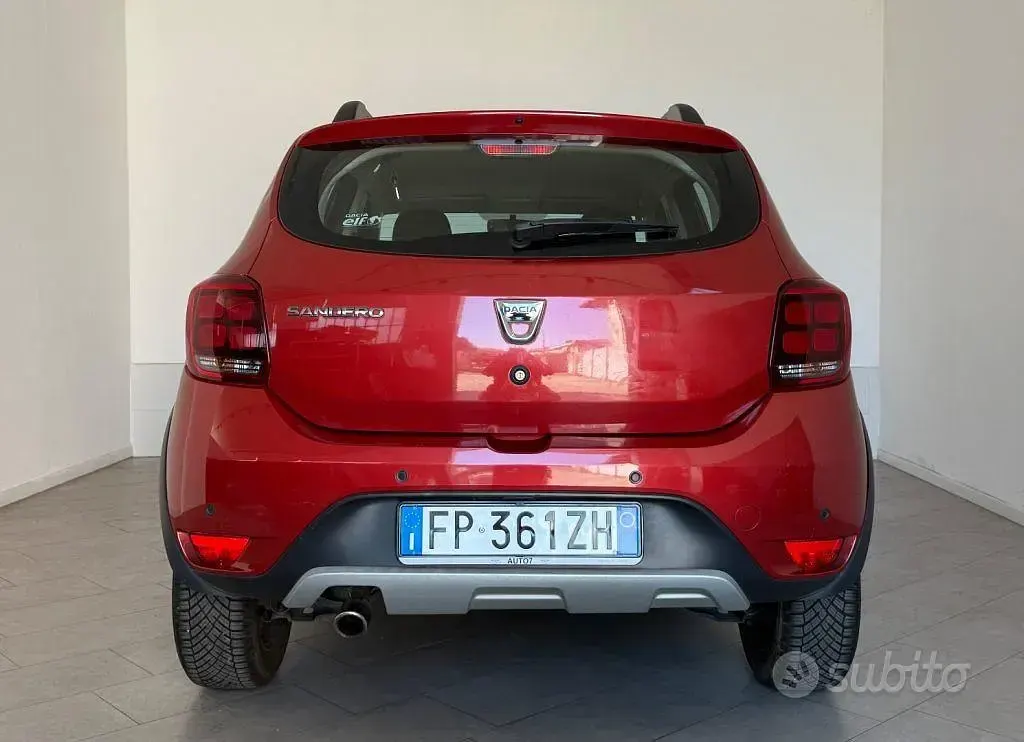 Usata Dacia Sandero Stepway 90 CV (66 kW) 2018 Rosso Berlina
