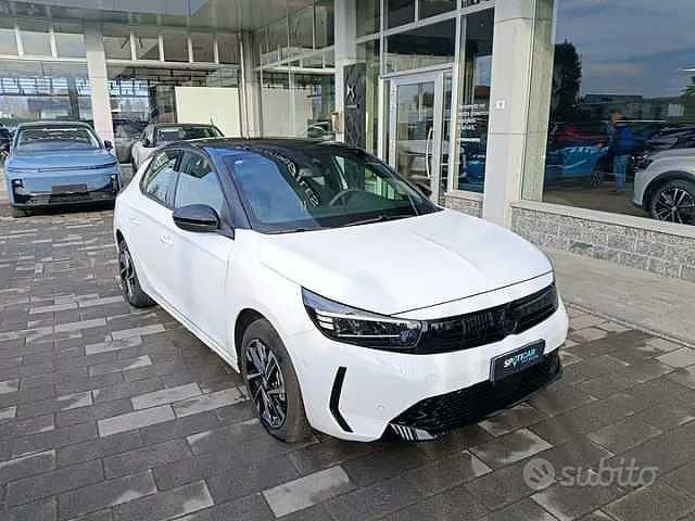 Usata Opel Corsa 101 CV (74 kW) 2025 Bianco Utilitaria