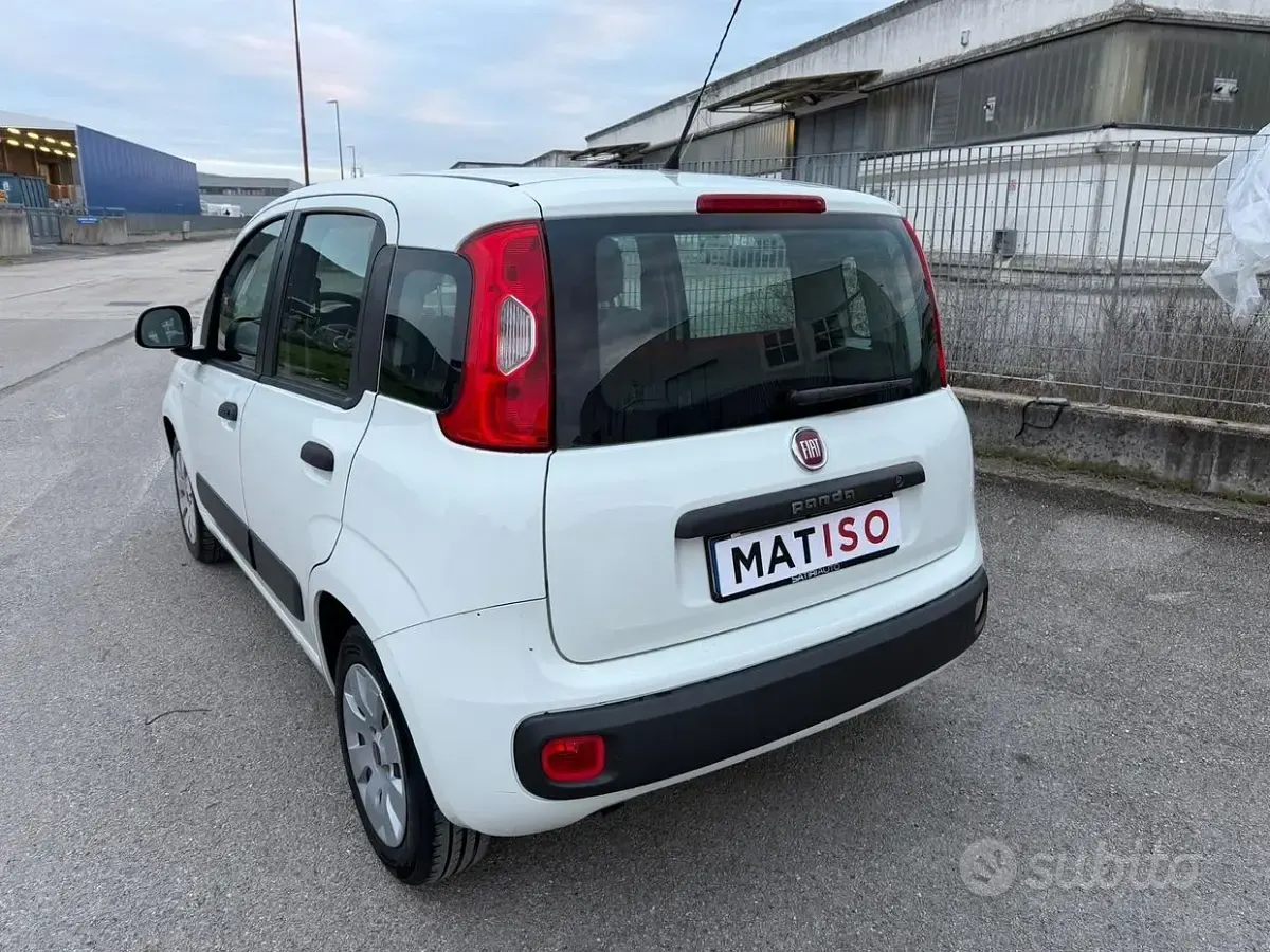 Usata Fiat Panda Lounge 75 CV (55 kW) 2013 Bianco Utilitaria