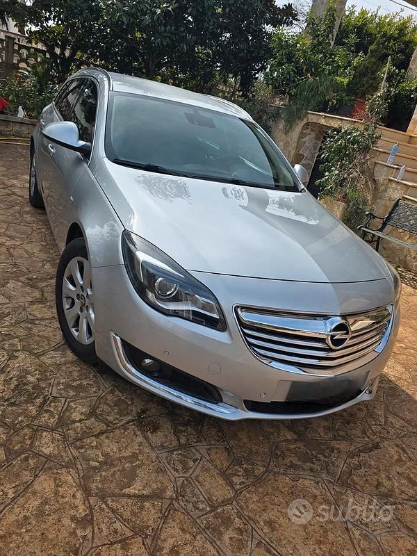 Usata Opel Insignia 140 CV (102 kW) 2015 Grigio Station wagon