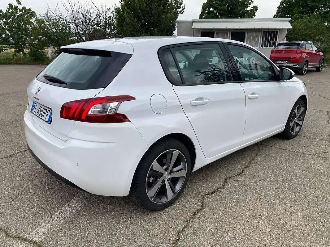 Usata Peugeot 308 Allure 120 CV (88 kW) 2017 Bianco Berlina
