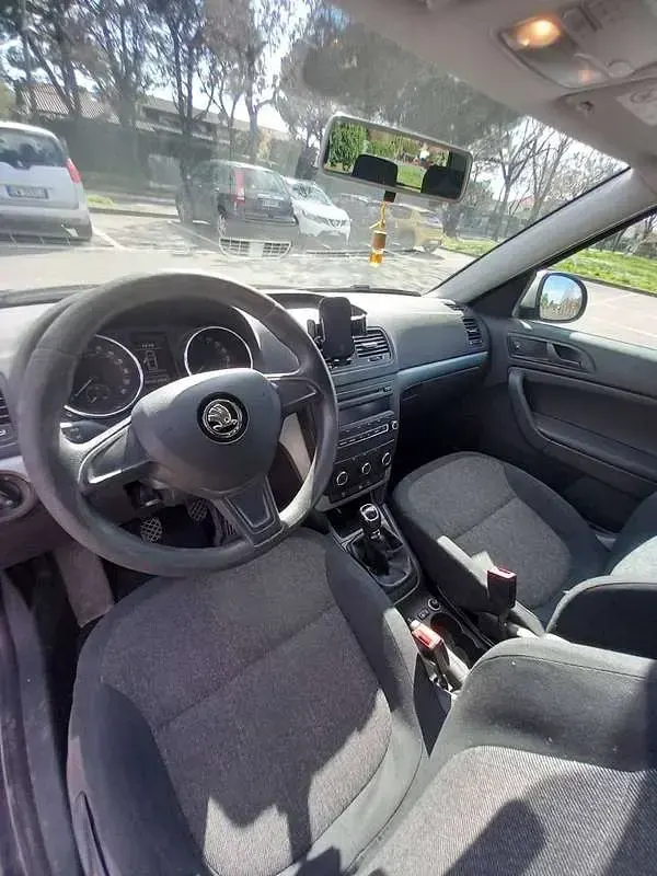 Usata Skoda Yeti Active 110 CV (80 kW) 2015 Nero SUV
